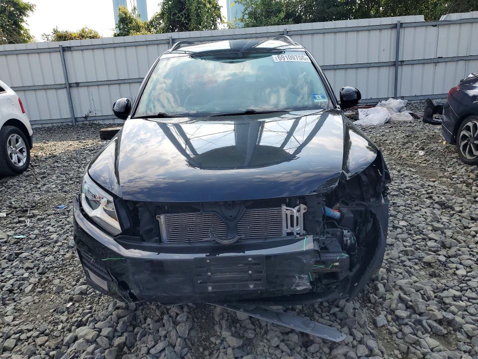 Aukcja sprzedaży 2018 Volkswagen Tiguan Limited, vin: WVGBV7AX6JK000679, numer aukcji: 69109706