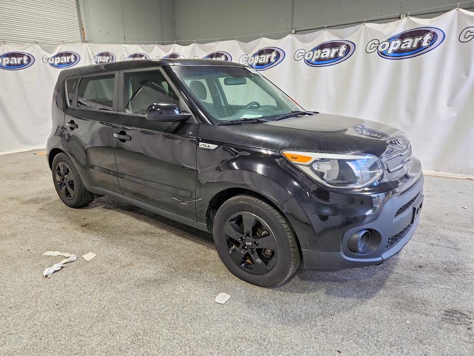 67422576 :رقم المزاد ، KNDJN2A2XJ7905713 vin ، 2018 Kia Soul مزاد بيع