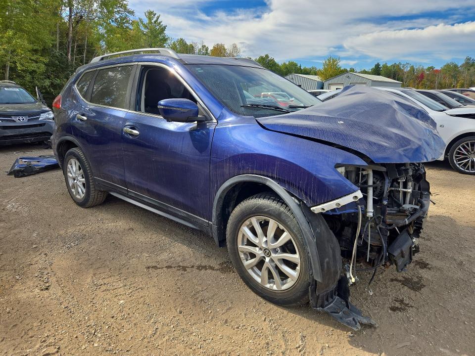 2017 Nissan Rogue მანქანა იყიდება აუქციონზე, vin: 5N1AT2MV1HC786510, აუქციონის ნომერი: 68934206