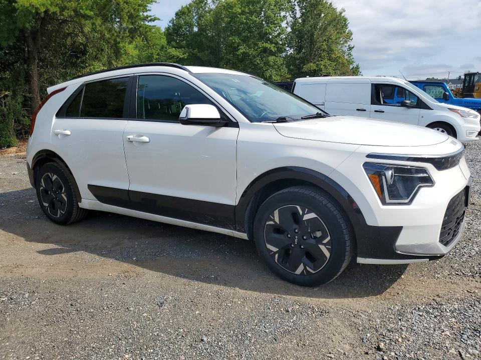 69724376 :رقم المزاد ، KNDCR3L14R5122496 vin ، 2024 Kia Niro مزاد بيع