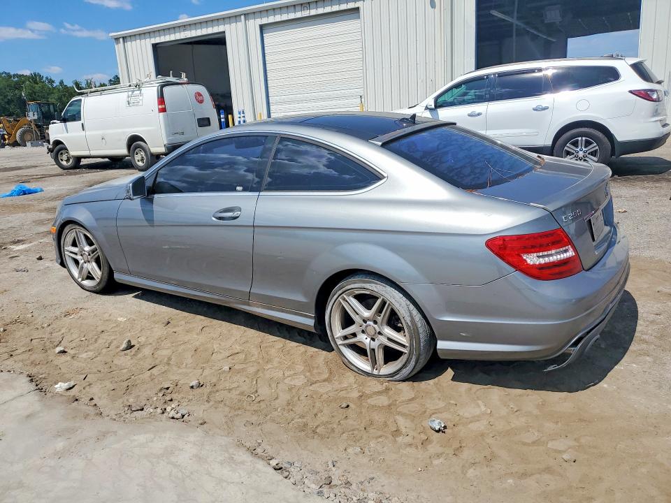 2013 Mercedes-benz C მანქანა იყიდება აუქციონზე, vin: WDDGJ4HB9DG060046, აუქციონის ნომერი: 69417276