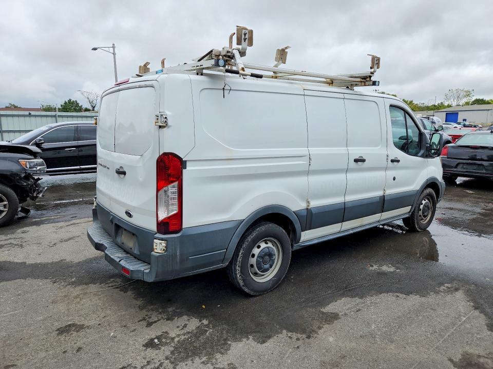 70790966 :رقم المزاد ، 1FTYE1ZM8GKA32161 vin ، 2016 Ford Transit مزاد بيع
