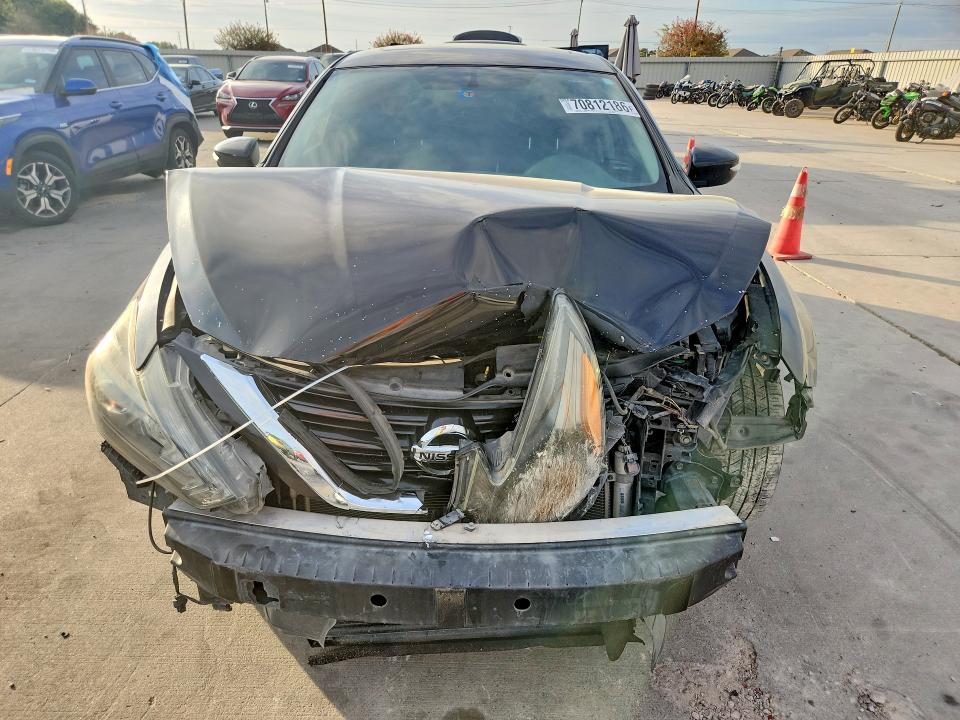 2017 Nissan Altima მანქანა იყიდება აუქციონზე, vin: 1N4AL3AP4HC250432, აუქციონის ნომერი: 70812186