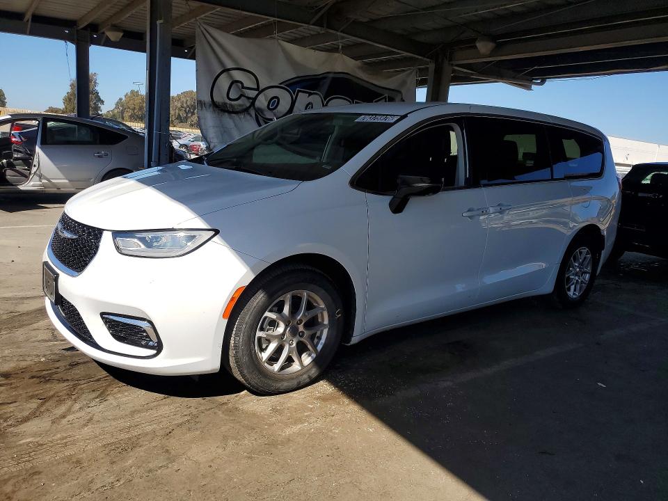 2024 Chrysler Pacifica მანქანა იყიდება აუქციონზე, vin: 2C4RC1BG2RR106449, აუქციონის ნომერი: 70375976