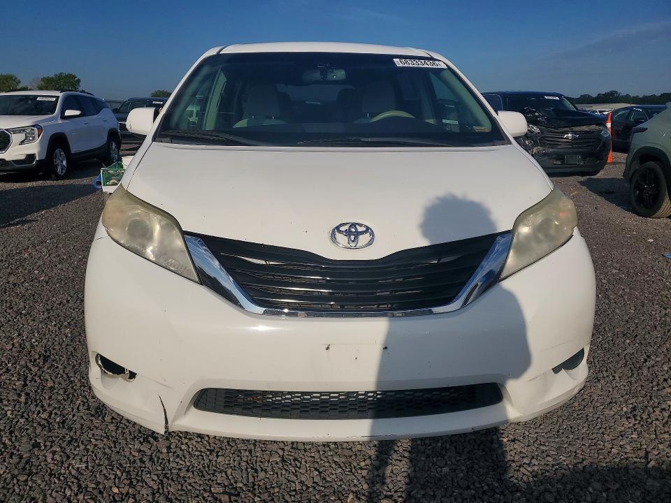 Aukcja sprzedaży 2011 Toyota Sienna, vin: 5TDKK3DC2BS053291, numer aukcji: 68333436