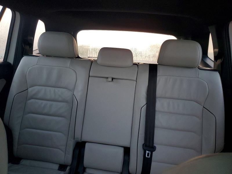 Продажа на аукционе авто 2018 Volkswagen Tiguan, vin: 3VV5B7AX2JM197435, номер лота: 69784106