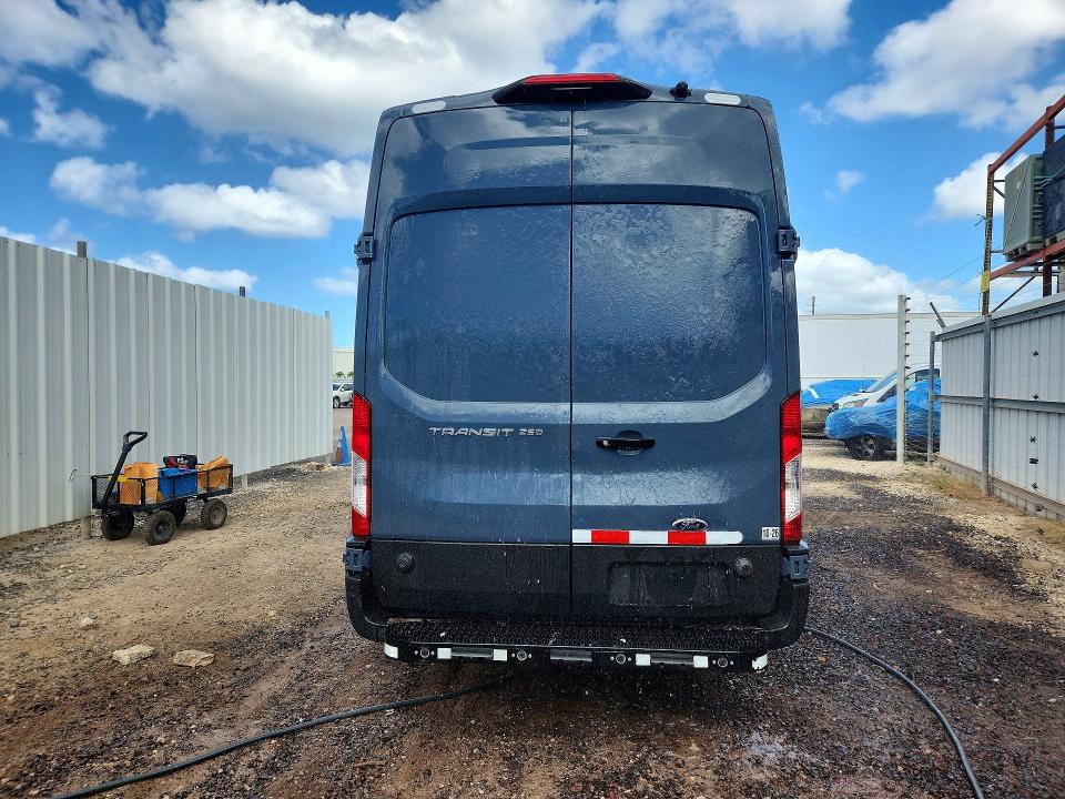 2020 Ford Transit მანქანა იყიდება აუქციონზე, vin: 1FTBR3X83LKB04941, აუქციონის ნომერი: 69054476