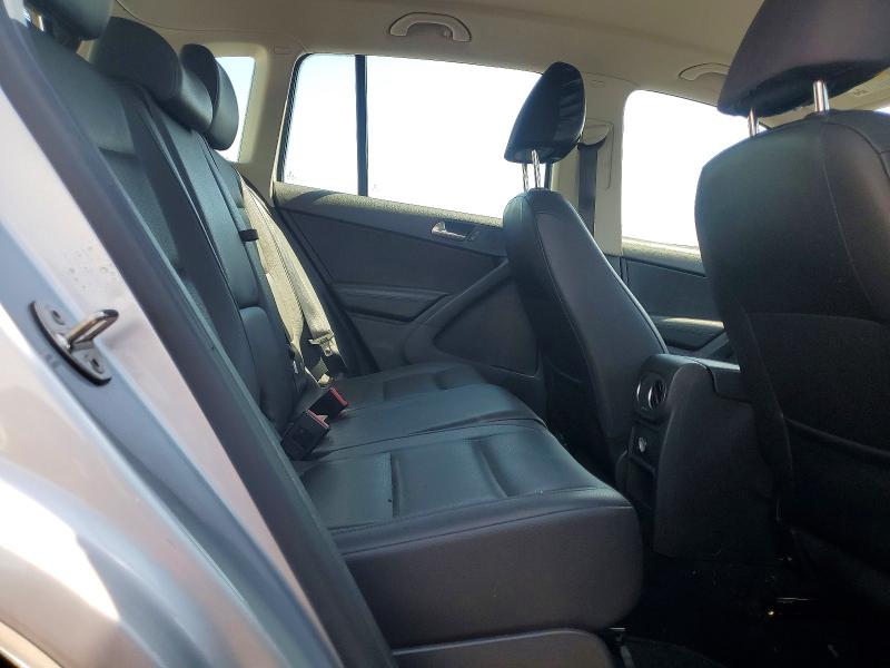 67499616 :رقم المزاد ، WVGBV7AX4GW555132 vin ، 2016 Volkswagen Tiguan مزاد بيع