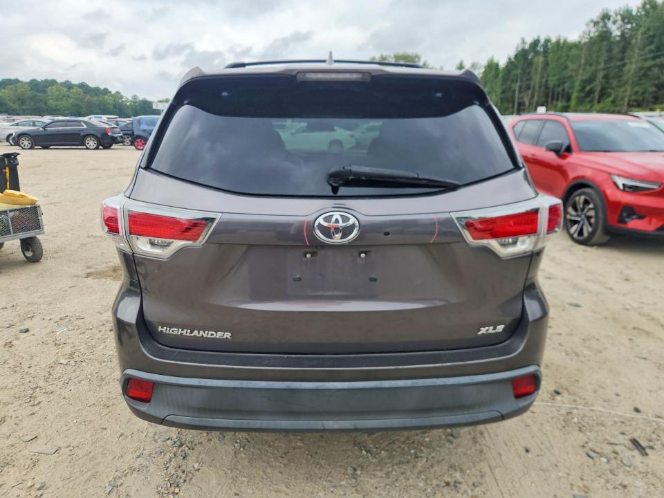 2016 Toyota Highlander მანქანა იყიდება აუქციონზე, vin: 5TDKKRFH0GS176297, აუქციონის ნომერი: 68654136