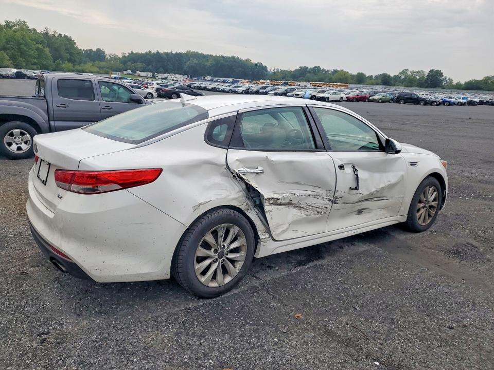 2016 Kia Optima მანქანა იყიდება აუქციონზე, vin: 5XXGU4L39GG078009, აუქციონის ნომერი: 67153716