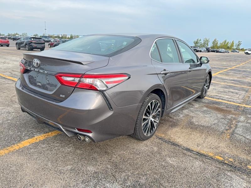 Auction sale of the 2018 Toyota Camry, vin: 4T1B11HKXJU560650        , lot number: 69310736
