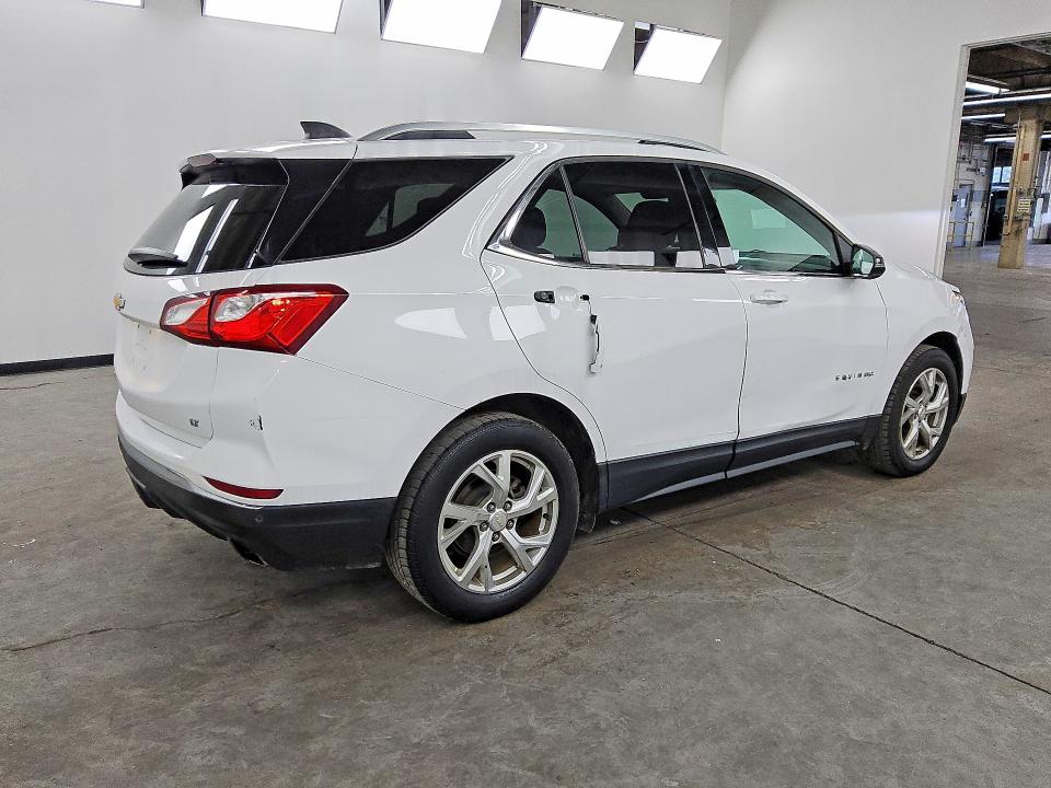 66721376 :رقم المزاد ، 3GNAXKEX3JS575213 vin ، 2018 Chevrolet Equinox مزاد بيع