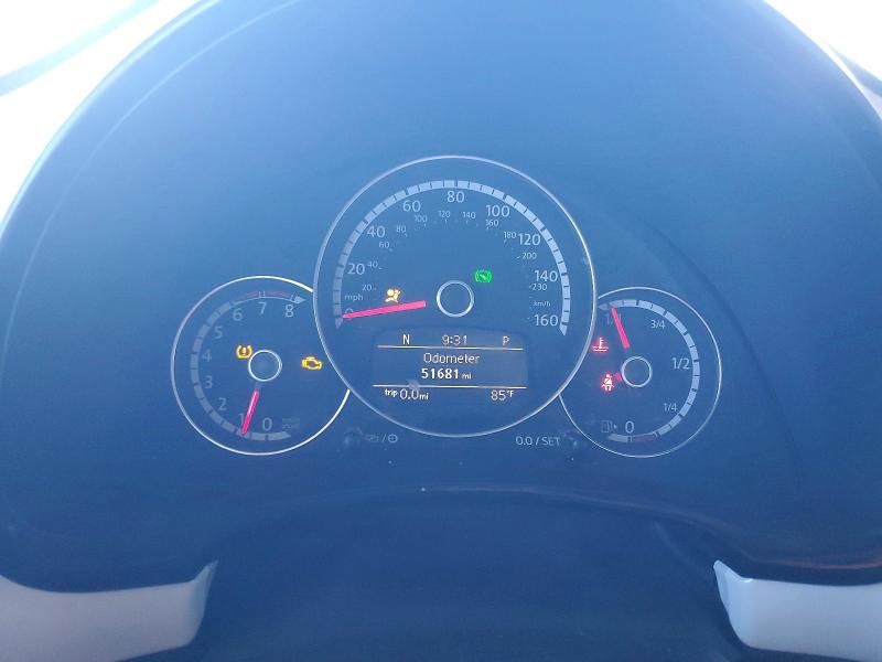 70113916 :رقم المزاد ، 3VWF17AT2GM638098 vin ، 2016 Volkswagen Beetle مزاد بيع