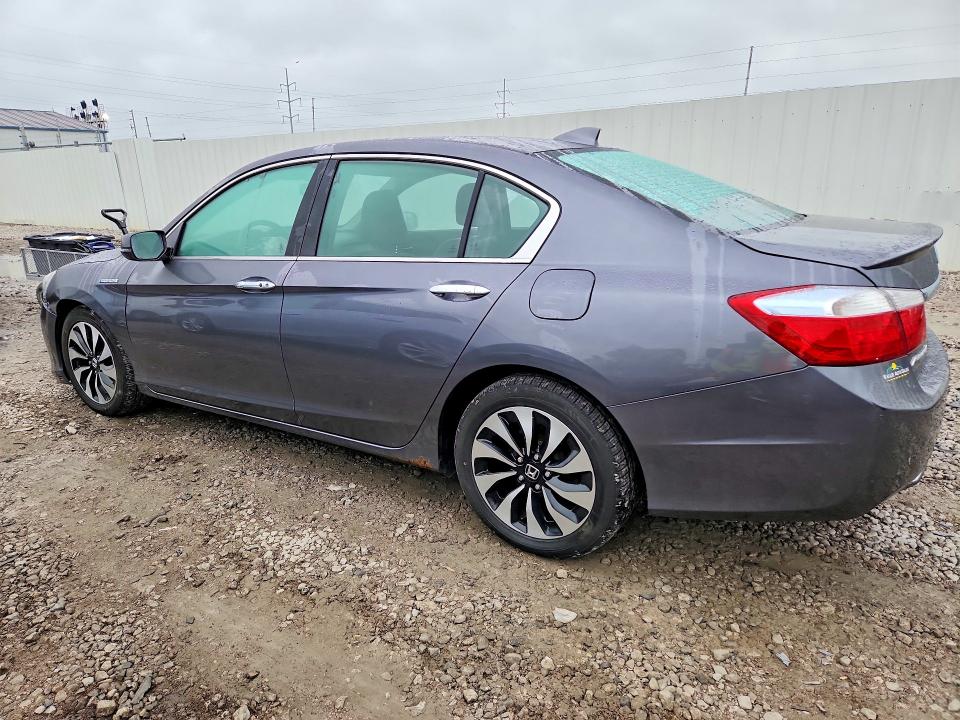 70228666 :رقم المزاد ، 1HGCR6F50FA002683 vin ، 2015 Honda Accord مزاد بيع