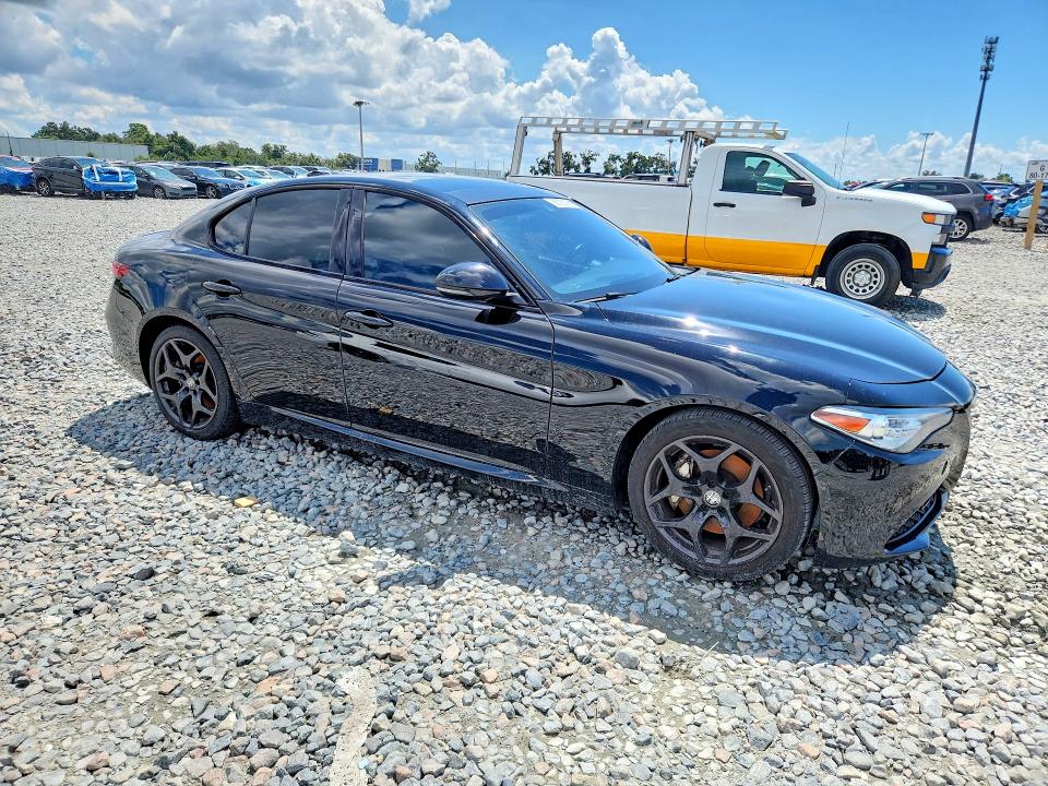 2021 Alfa Romeo Giulia მანქანა იყიდება აუქციონზე, vin: ZARFAMAN6M7641603, აუქციონის ნომერი: 68735736