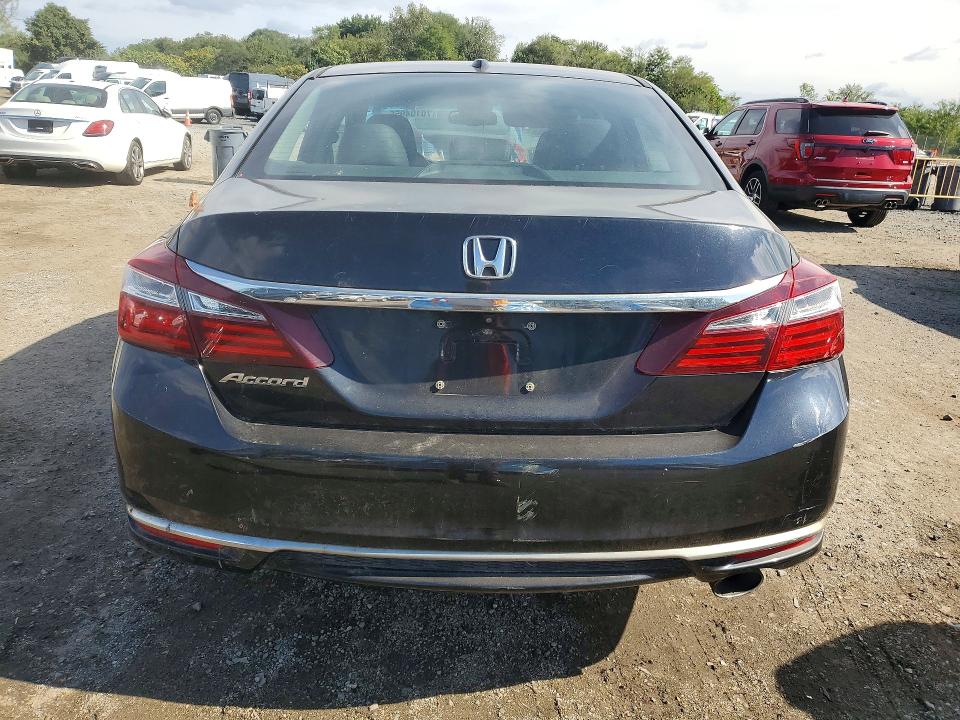 2017 Honda Accord მანქანა იყიდება აუქციონზე, vin: 1HGCR2F82HA026487, აუქციონის ნომერი: 70104956