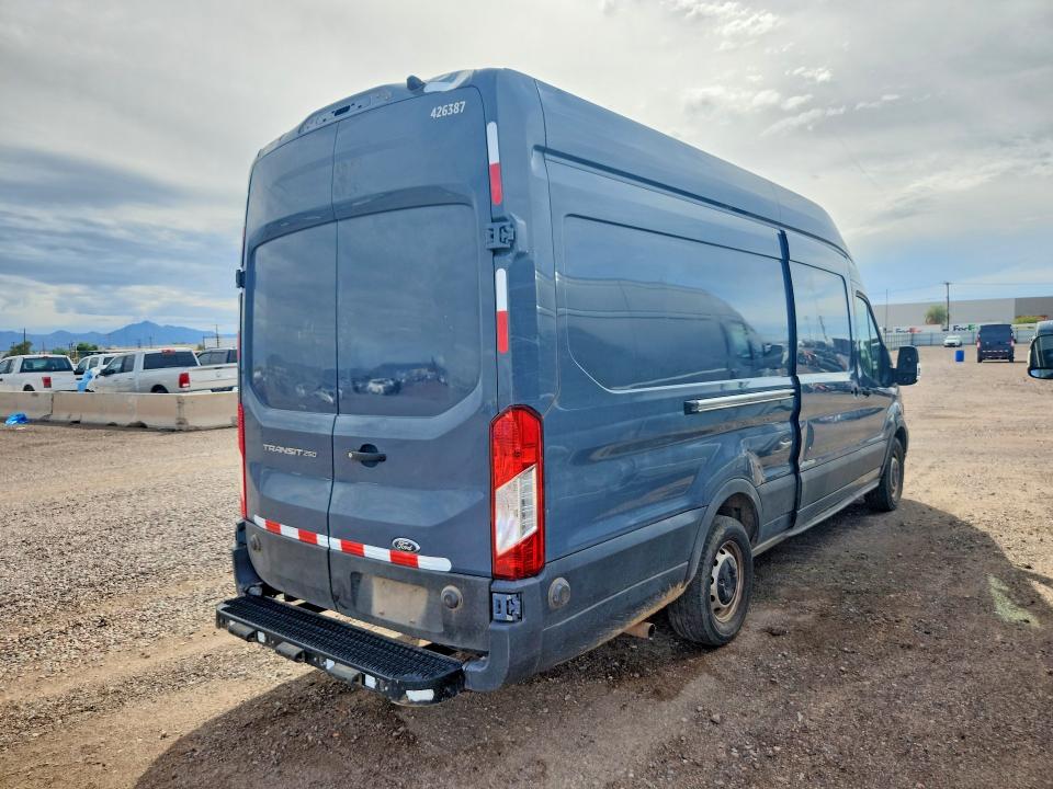 65955586 :رقم المزاد ، 1FTBR3X86LKB13553 vin ، 2020 Ford Transit 250 مزاد بيع