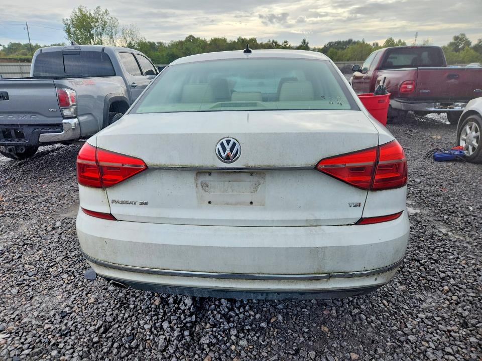 68433496 :رقم المزاد ، 1VWBT7A33GC015776 vin ، 2016 Volkswagen Passat مزاد بيع