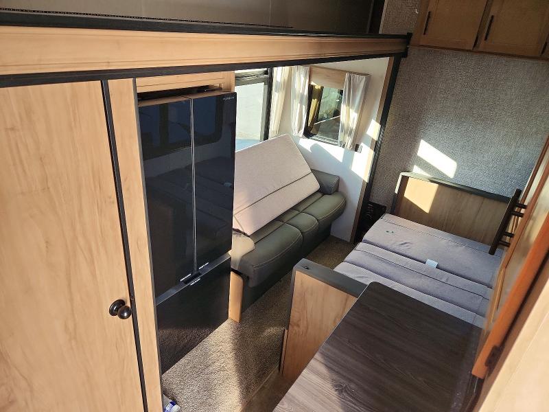 2023 Cherokee Travel Trailer მანქანა იყიდება აუქციონზე, vin: 4X4FCKZ22PX161530, აუქციონის ნომერი: 67191406