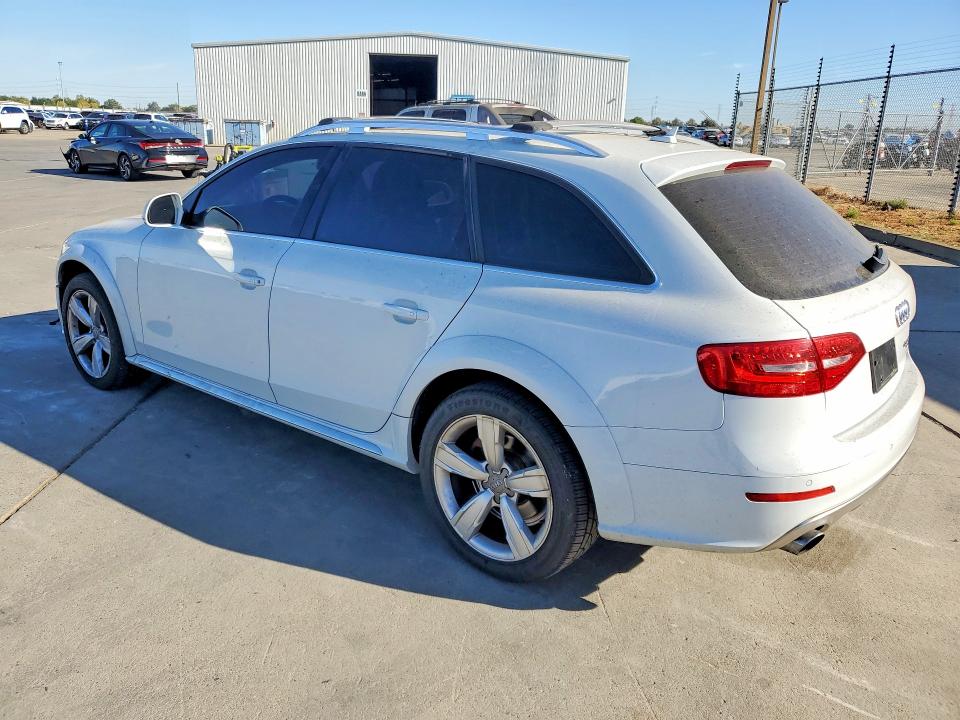 Продажа на аукционе авто 2014 Audi A4 Allroad, vin: WA1UFAFL6EA155624, номер лота: 66045946