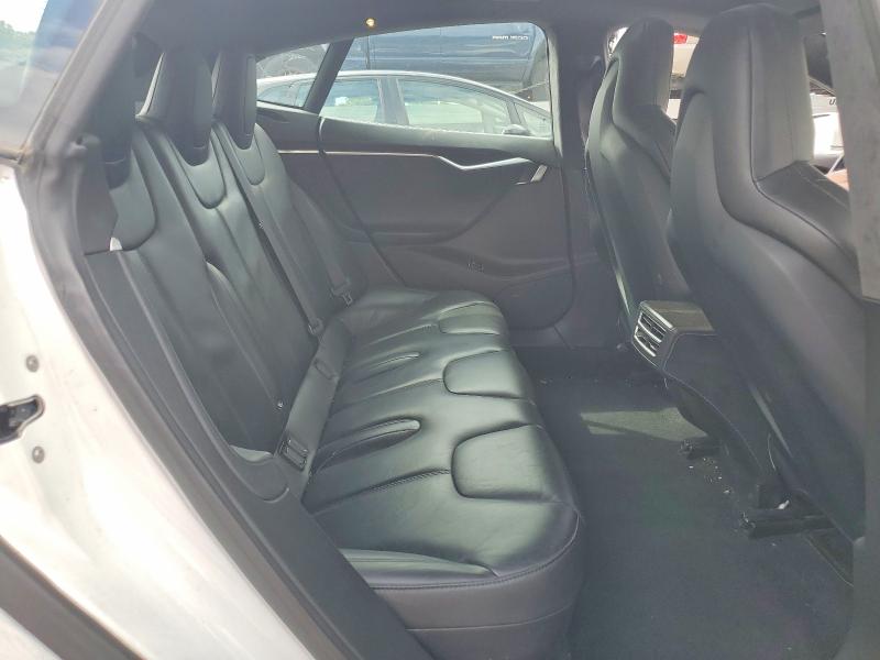 2015 Tesla Model S მანქანა იყიდება აუქციონზე, vin: 5YJSA1E22FF105946, აუქციონის ნომერი: 69131906