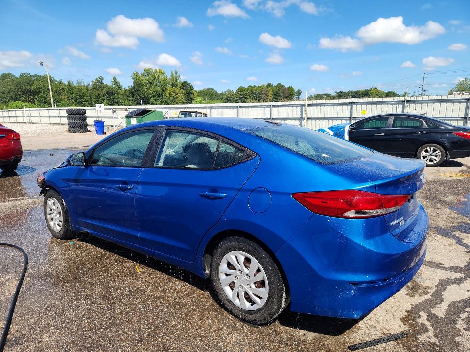 68149756 :رقم المزاد ، 5NPD74LF8HH137612 vin ، 2017 Hyundai Elantra مزاد بيع