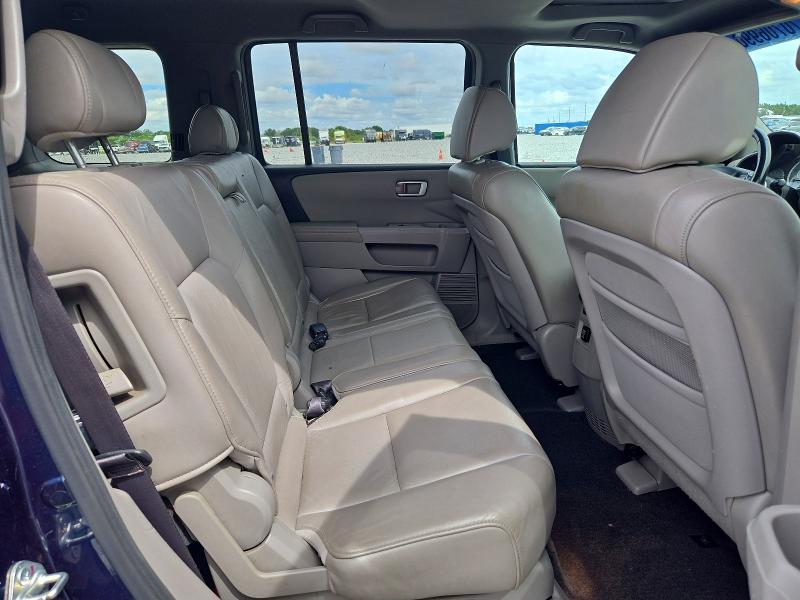 70706996 :رقم المزاد ، 5FNYF4H51BB030556 vin ، 2011 Honda Pilot مزاد بيع