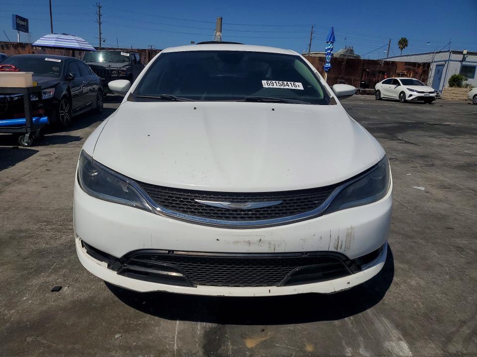 Auction sale of the 2015 Chrysler 200, vin: 1C3CCCCB5FN619051, lot number: 69158416
