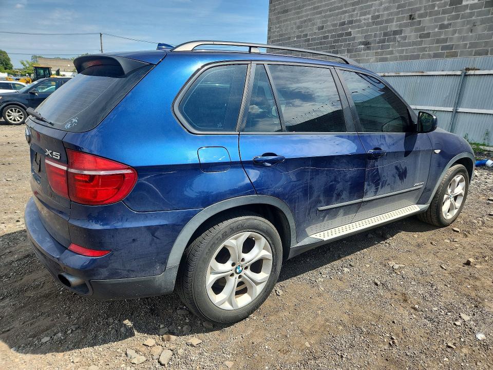 67031026 :رقم المزاد ، 5UXZW0C56BL658256 vin ، 2011 Bmw X5 مزاد بيع