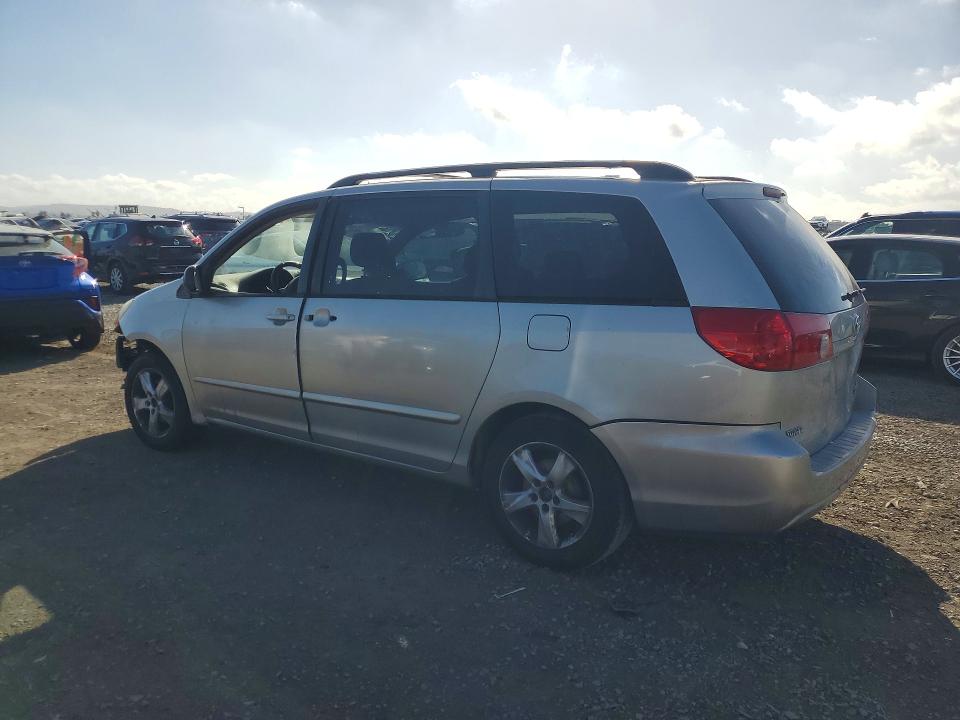 71073546 :رقم المزاد ، 5TDZK23C77S011880 vin ، 2007 Toyota Sienna مزاد بيع