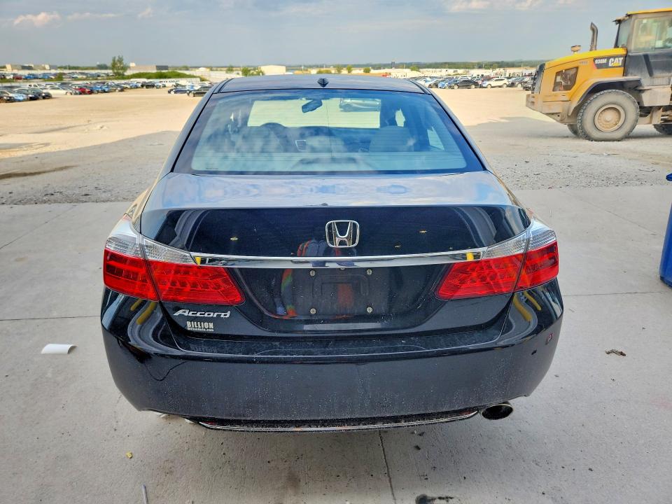 67900366 :رقم المزاد ، 1HGCR2F80FA035671 vin ، 2015 Honda Accord مزاد بيع
