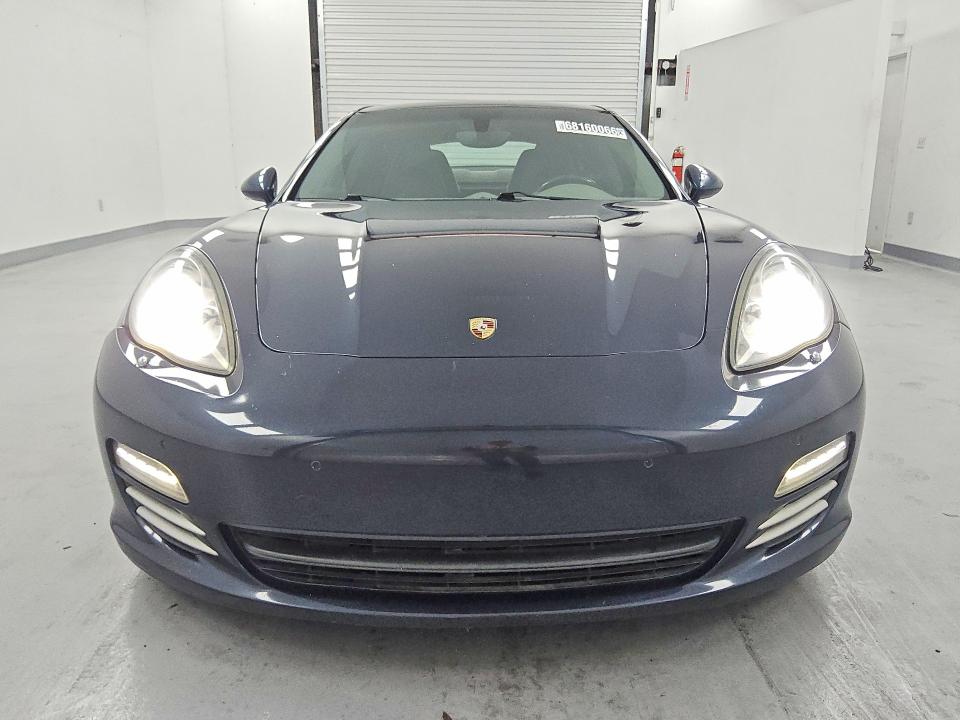 68160066 :رقم المزاد ، WP0AB2A79BL061323 vin ، 2011 Porsche Panamera مزاد بيع