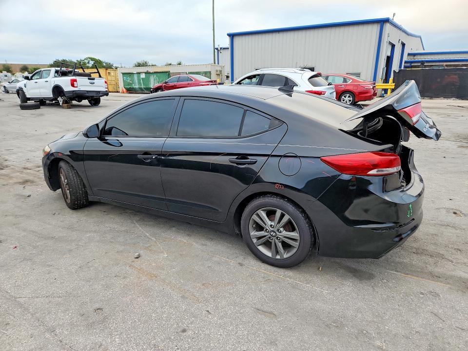 70497156 :رقم المزاد ، 5NPD84LF8HH045803 vin ، 2017 Hyundai Elantra مزاد بيع