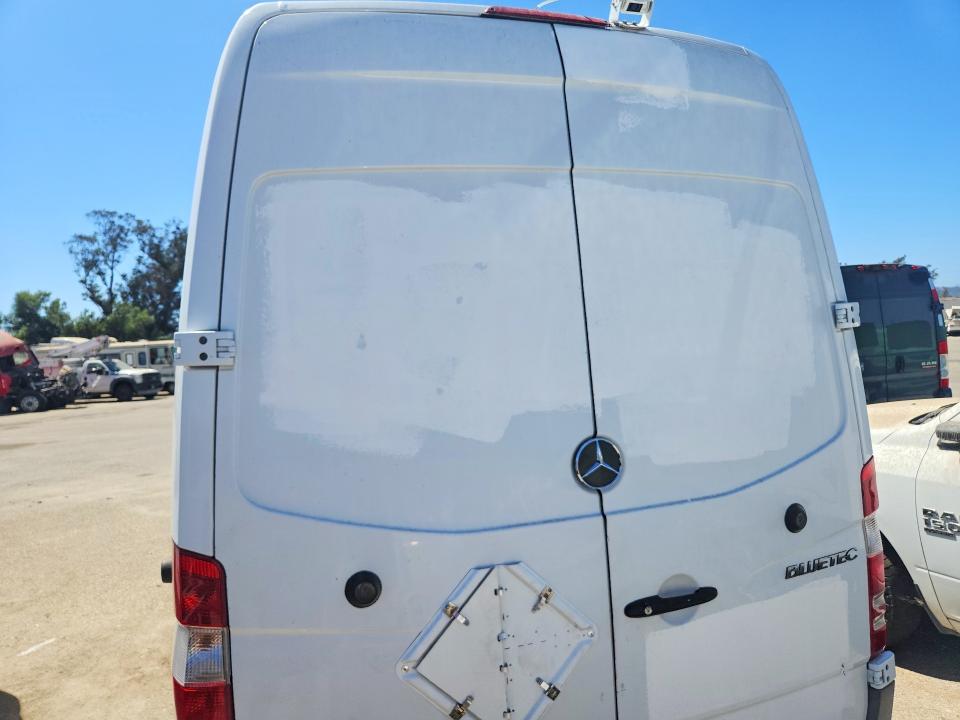 64688996 :رقم المزاد ، WD3PE8CB4C5683110 vin ، 2012 Mercedes-benz Sprinter مزاد بيع