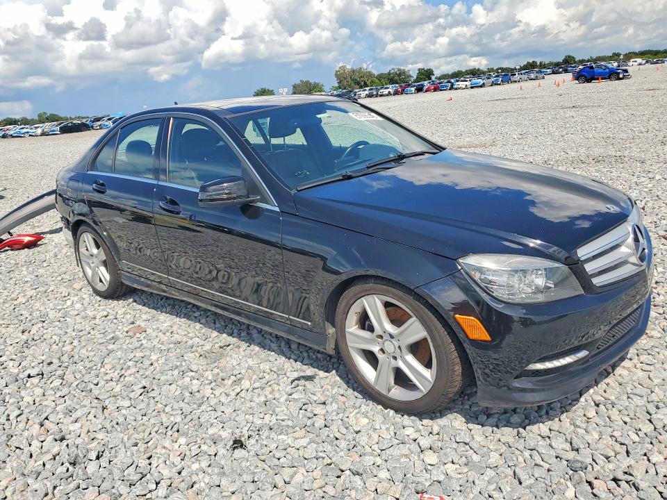 67996346 :رقم المزاد ، WDDGF8BB8BR165227 vin ، 2011 Mercedes-benz C مزاد بيع