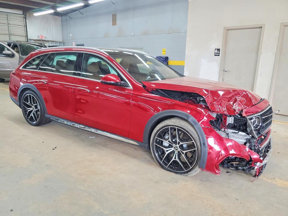 Продажа на аукционе авто 2025 Mercedes-benz E, vin: W1KLH6FB8SA139264, номер лота: 68912876