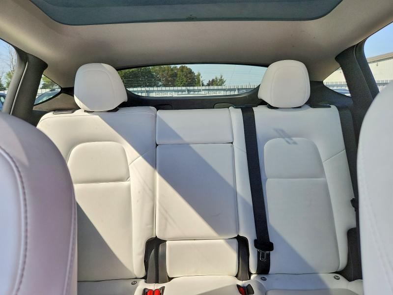 67849406 :رقم المزاد ، 7SAYGDEE0NF418323 vin ، 2022 Tesla Model Y مزاد بيع