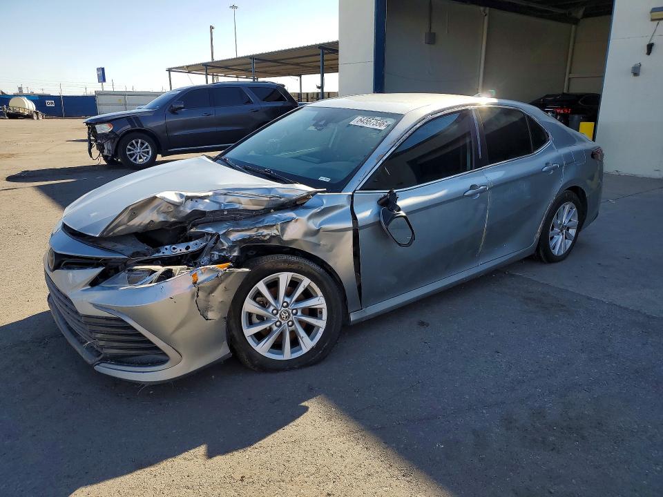 64567596 :رقم المزاد ، 4T1C11AK1PU741983 vin ، 2023 Toyota Camry مزاد بيع