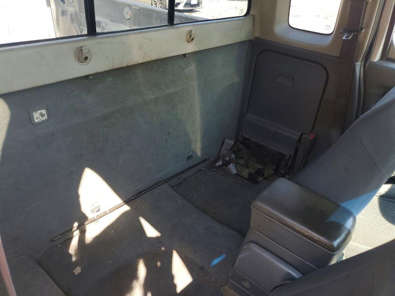 2002 Nissan Frontier მანქანა იყიდება აუქციონზე, vin: 1N6DD26S52C339670, აუქციონის ნომერი: 69710246