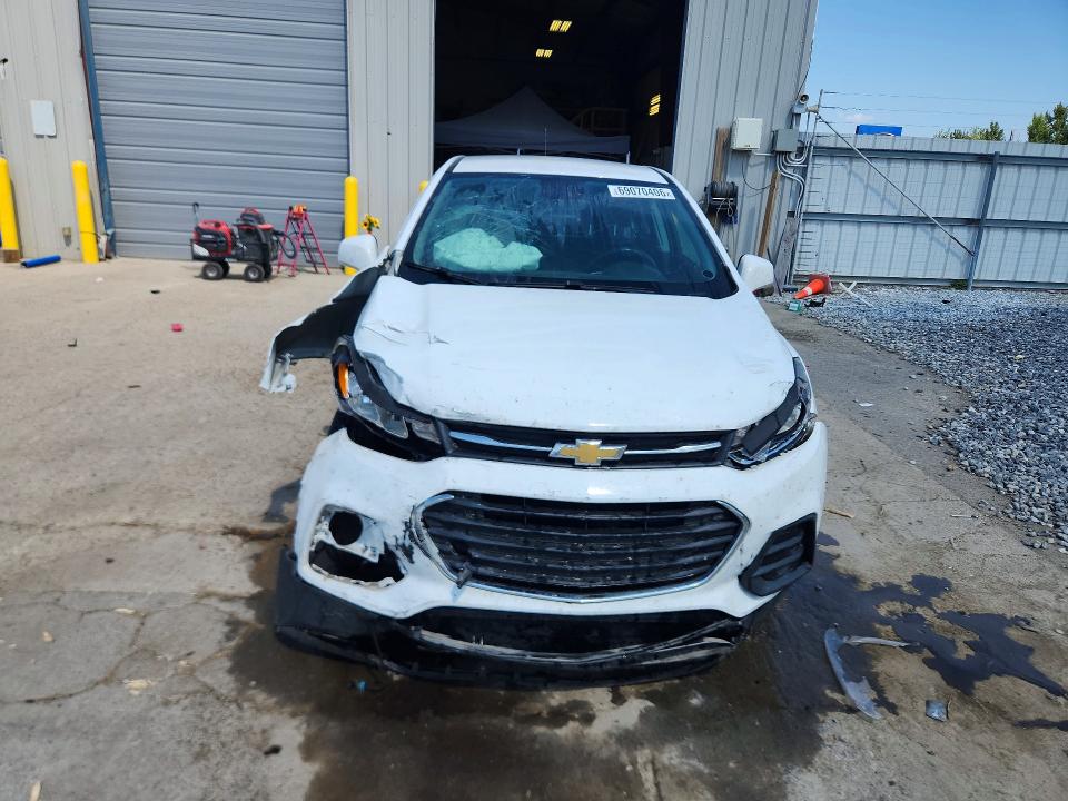 69070406 :رقم المزاد ، KL7CJKSB7JB720869 vin ، 2018 Chevrolet Trax مزاد بيع