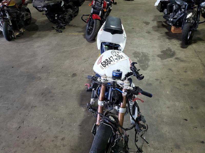 2011 Triumph Motorcycle Daytona მანქანა იყიდება აუქციონზე, vin: SMTD00NSXBJ448398, აუქციონის ნომერი: 68847466