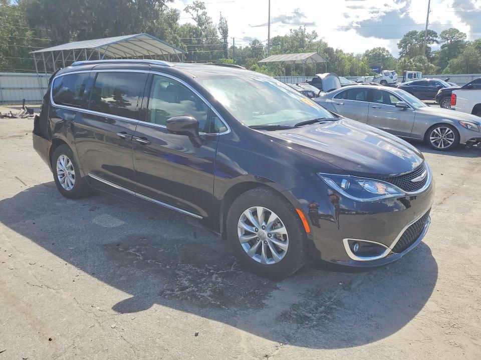 65237616 :رقم المزاد ، 2C4RC1BG6JR166836 vin ، 2018 Chrysler Pacifica مزاد بيع