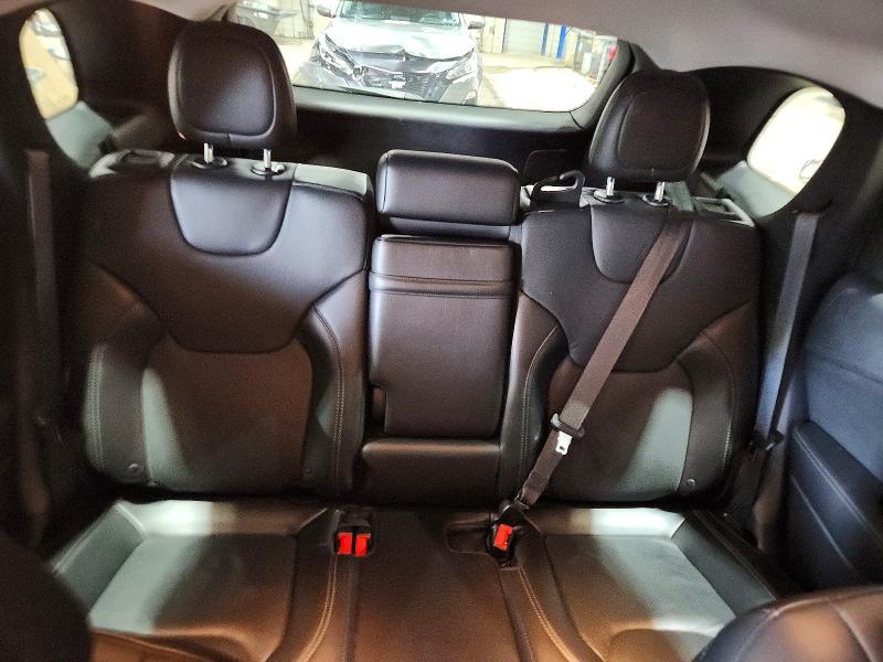70041876 :رقم المزاد ، 1C4PJMDX0KD305763 vin ، 2019 Jeep Cherokee مزاد بيع