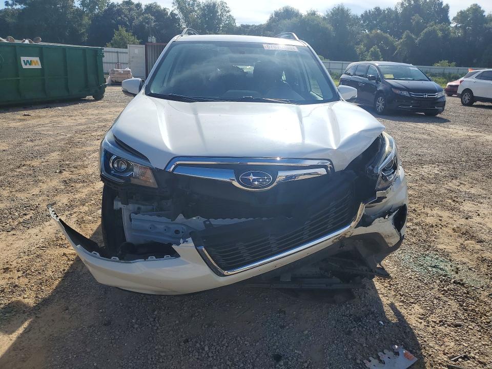 Продажа на аукционе авто 2020 Subaru Forester, vin: JF2SKAUC7LH472037, номер лота: 67672666