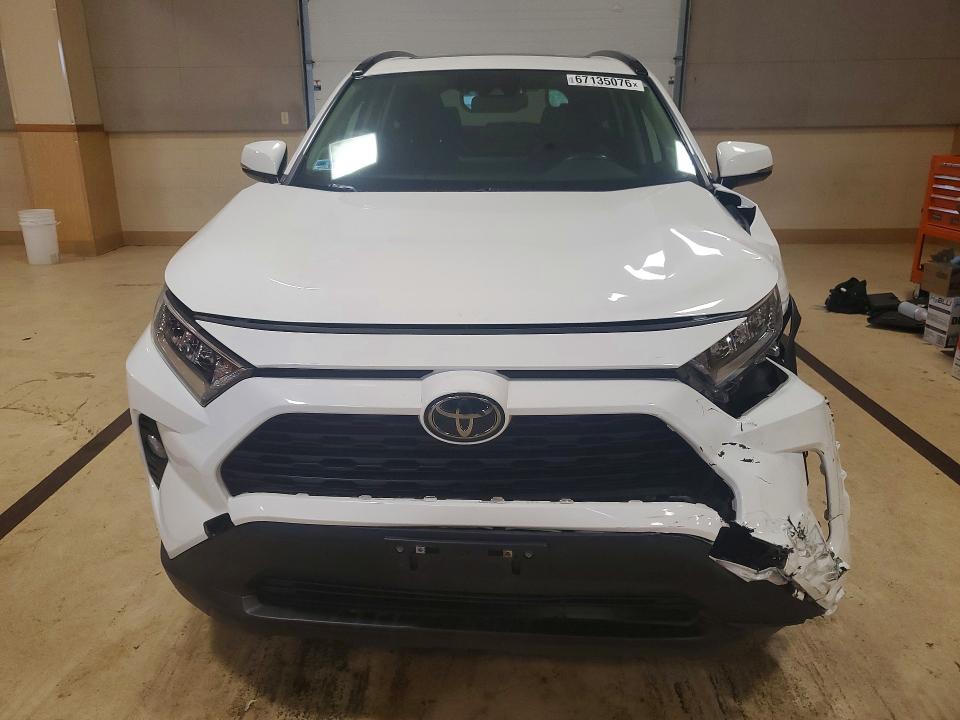 Продажа на аукционе авто 2020 Toyota Rav4, vin: JTMA1RFV3LD525429, номер лота: 67135076
