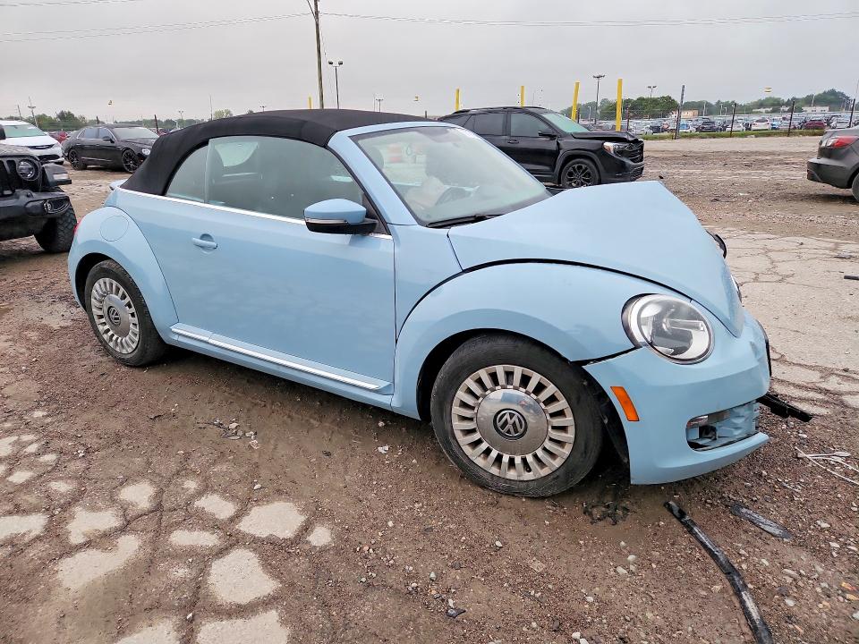 68715696 :رقم المزاد ، 3VW5P7AT7EM806177 vin ، 2014 Volkswagen Beetle مزاد بيع