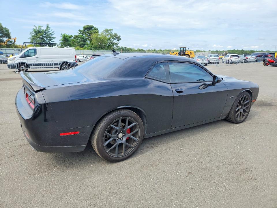 67894186 :رقم المزاد ، 2C3CDZBT2FH913851 vin ، 2015 Dodge Challenger مزاد بيع