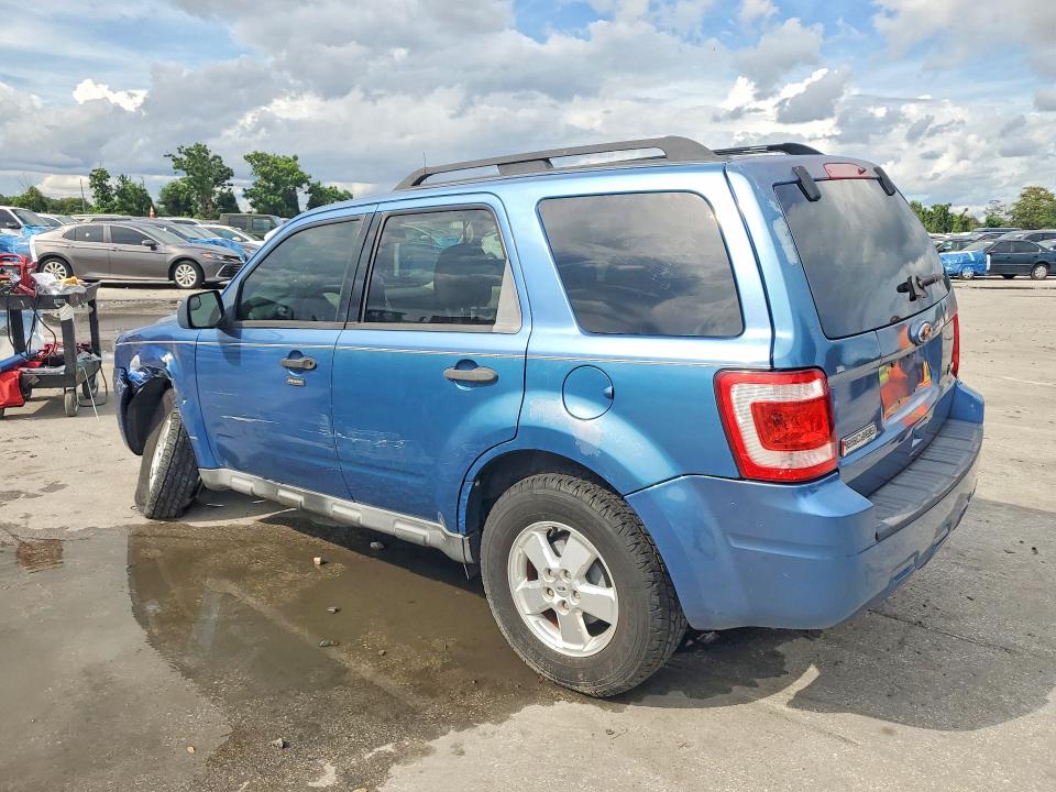 2010 Ford Escape მანქანა იყიდება აუქციონზე, vin: 1FMCU0DG9AKB89905, აუქციონის ნომერი: 68221786