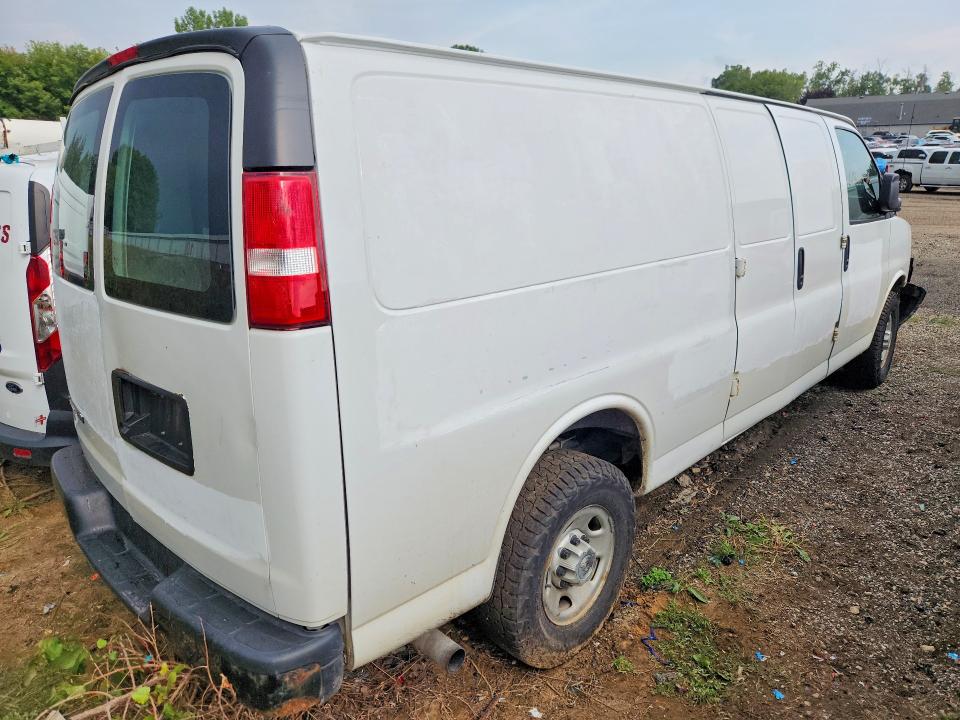 64564716 :رقم المزاد ، 1GCWGBFG3K1288776 vin ، 2019 Chevrolet Express G2500 مزاد بيع