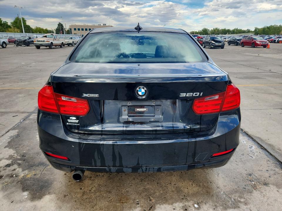 2013 Bmw 320 მანქანა იყიდება აუქციონზე, vin: WBA3C3C51DF981002, აუქციონის ნომერი: 68267196